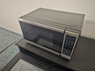 BLACK+DECKER Countertop Microwave