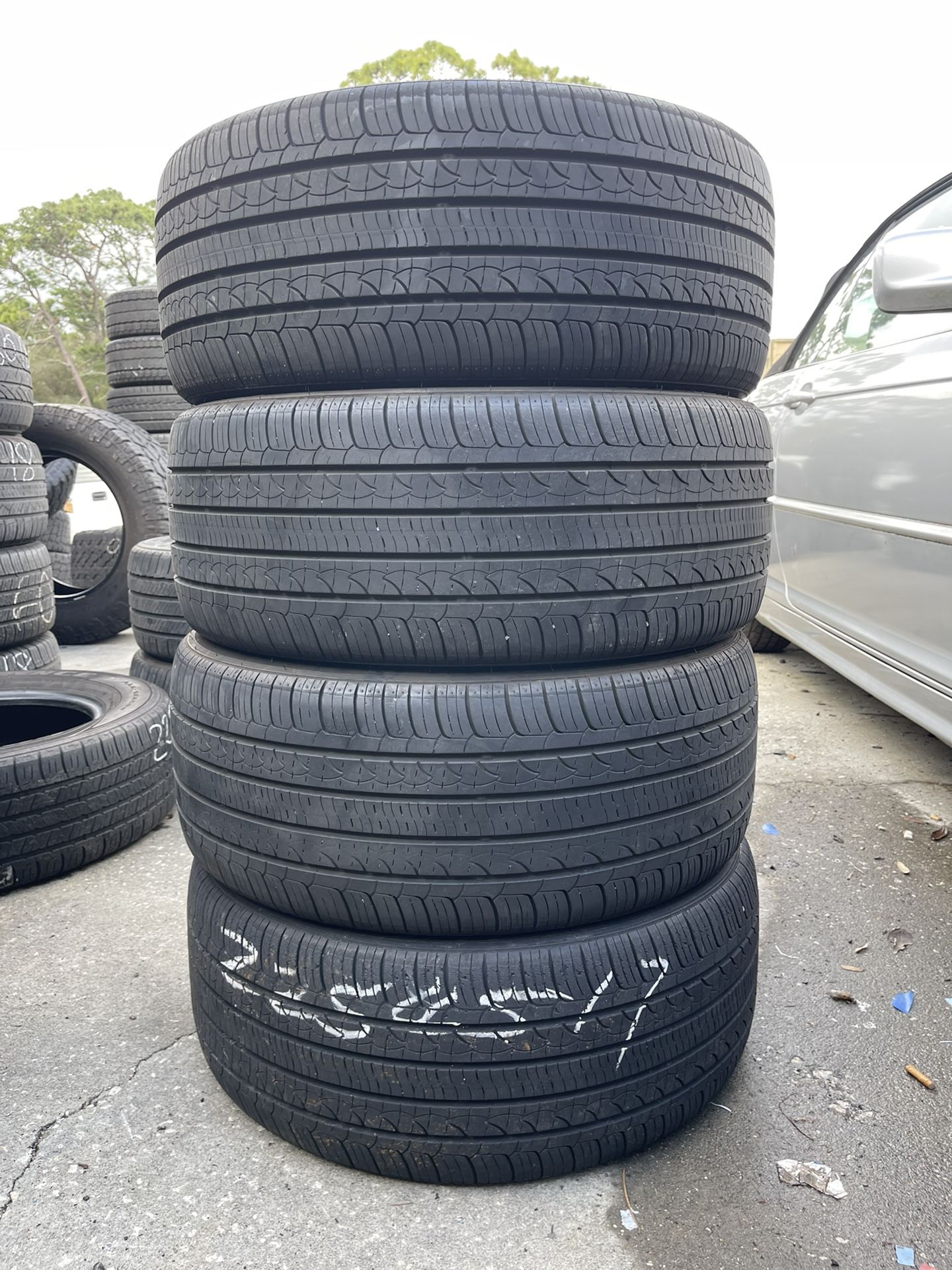 225/4517 Nexen N Priz AH8