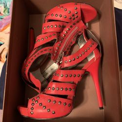 Red Heels Sz8
