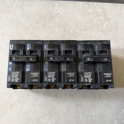 Siemens 15A 2‑Pole Q215 Breaker – Good Condition