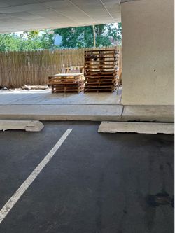 Wooden pallets FREE 🆓