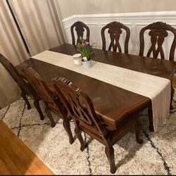 “North Shore Ashley collection “  dining room set