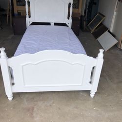 Twin Size Bedroom Set 
