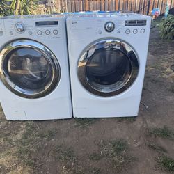 LG WASHER AND  GAS DRYER SET 