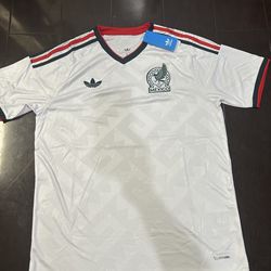 2026 Mexico National FIFA World Cup soccer Jersey / brand new / size XL