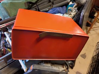 Vintage metal Bread box