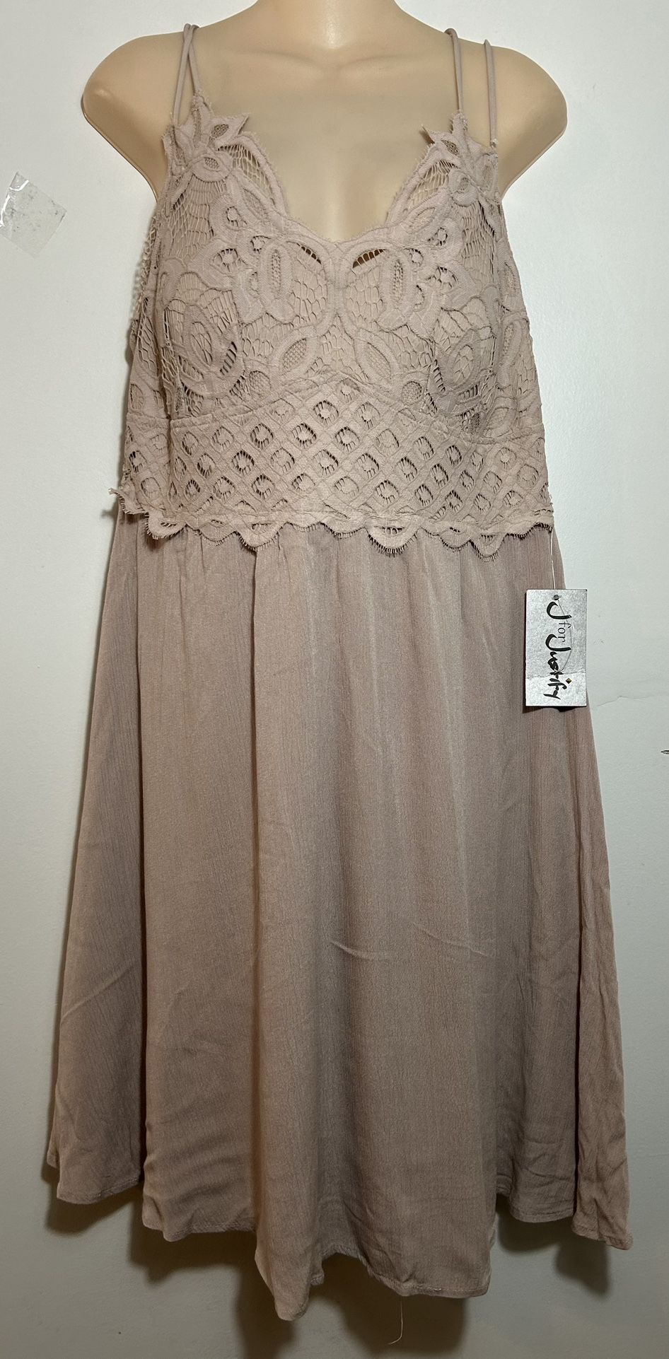 New summer women's dress. Size L. $35.
