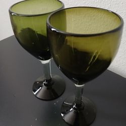 MEXICAN ARTSY HANDBLOWN WINE GLASSES SET OF 2 
$15 Like New 
Pick up Mckinney