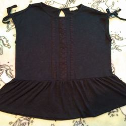 Girls Top Shirt Size Large 12 Black