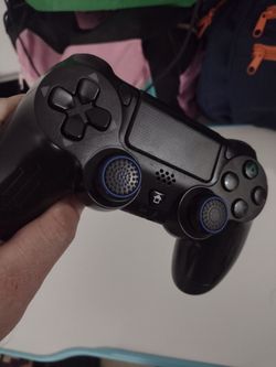 PS4 wireless controller $30 firm like new