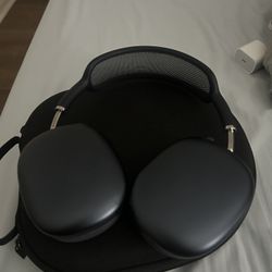AirPod Max midnight Color Like New