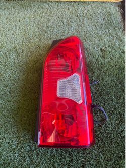 2005 Nissan Xterra Right/Passenger Side Tail