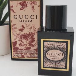 Gucci
 
Bloom Eau de Parfum Intense

1 fl