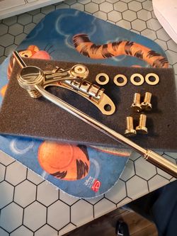 Dusenburg trim low gold new
