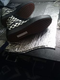Vans shoes nu skool 9.5 brand new