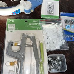 Fastener pliers kit and mini iron