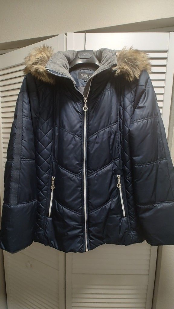 Womens European designer insulated jacket - 12/14