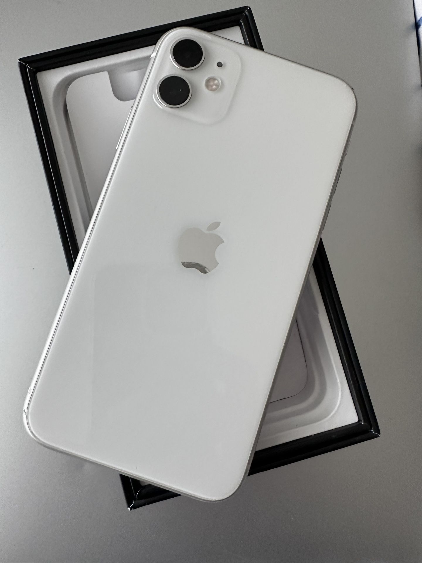 Iphone 11 64GB White ANY CARRIER