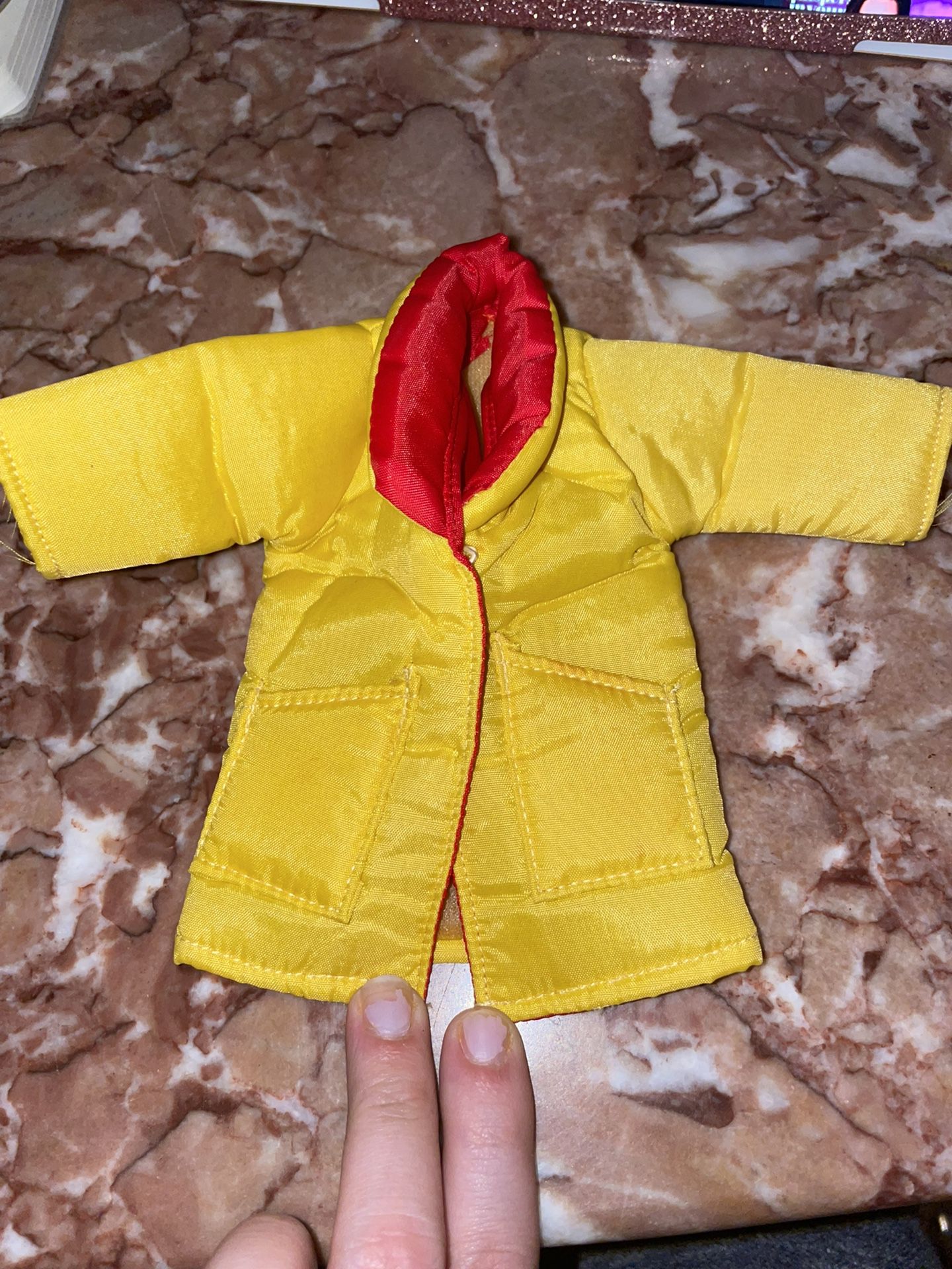 💥vintage yellow and red puffy Barbie jacket💥