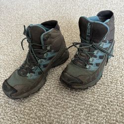 La Sportiva - Ultra Raptor II Mid GTX Hiking Boots - Women’s - Size  7