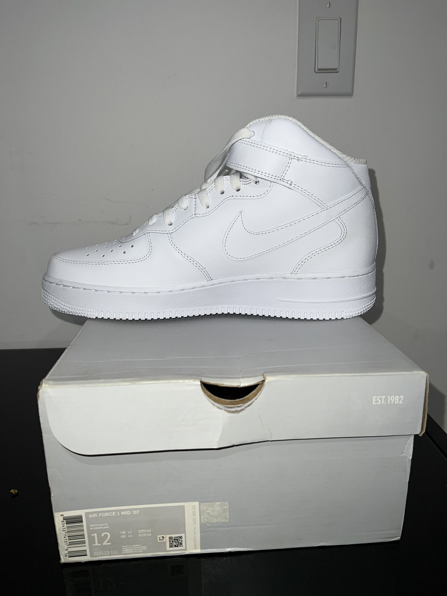 Nike x Off White Air Force 1 Mid for Sale in Palm Beach Shores, FL - OfferUp