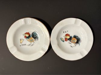 Set of Two Napco Rooster Ashtrays Hand Painted Made In Japan