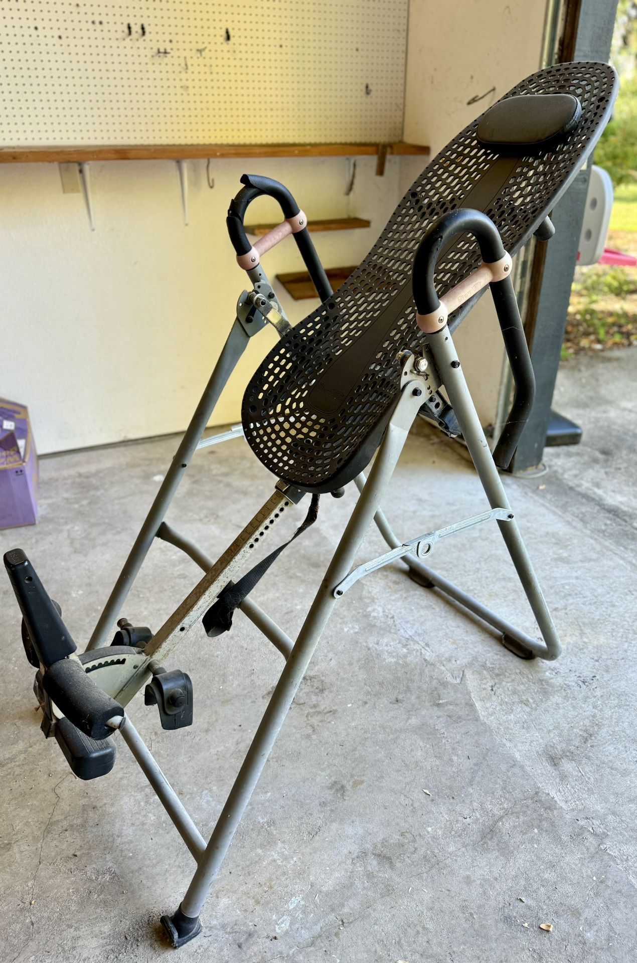 Invertalign Inversion Therapy Table for Sale in Rochester, WA OfferUp