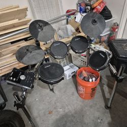 Alesis Drum Set