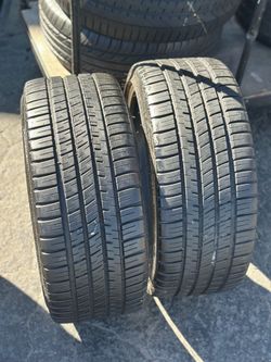 PAIR OF TIRE 225 35 19 MICHELIN 85% LIFE