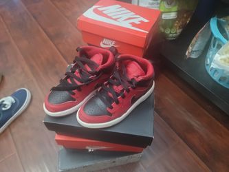 Jordan 1 Mid (Ps) Size 11c Shoes