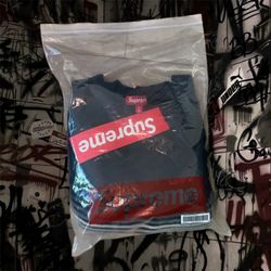 100% Authentic Supreme SS26 black raised stripe sweater