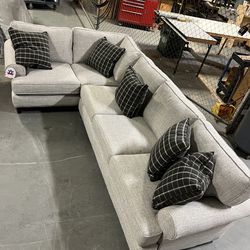 New Light Grey Sectional Couch 2pc (in Store) 