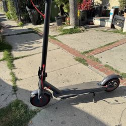 Electric scooter
