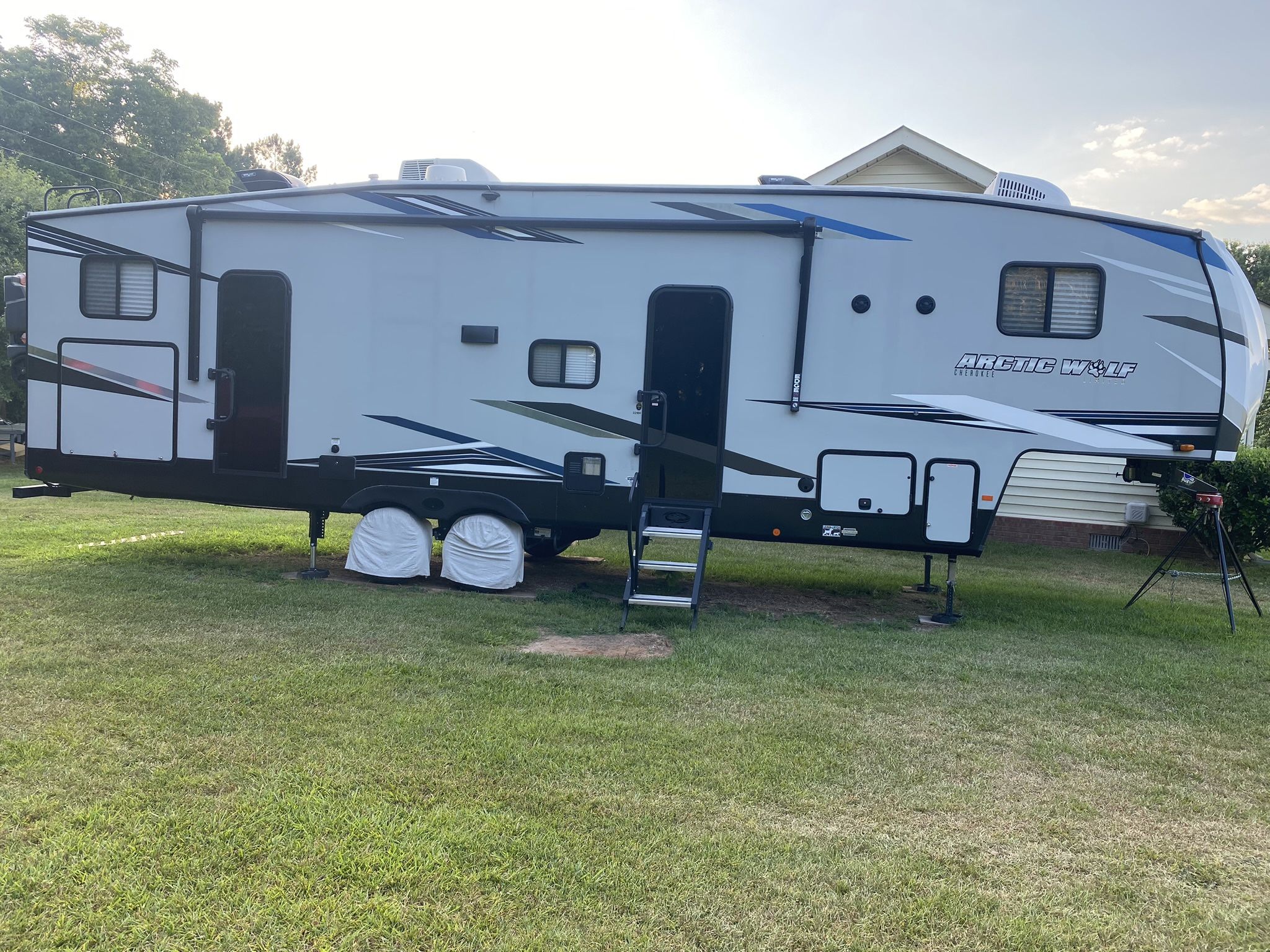 2021 Arctic Wolf 321BH