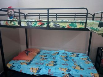 Metal bunk bed
