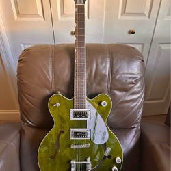 Beautiful Gretsch Rally semihollow guitar