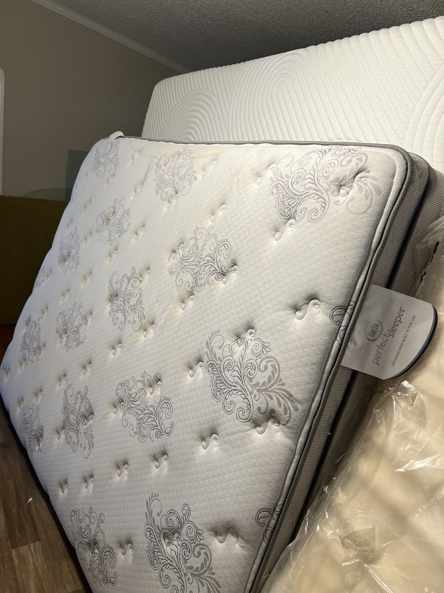 Serta Queen Mattress Used