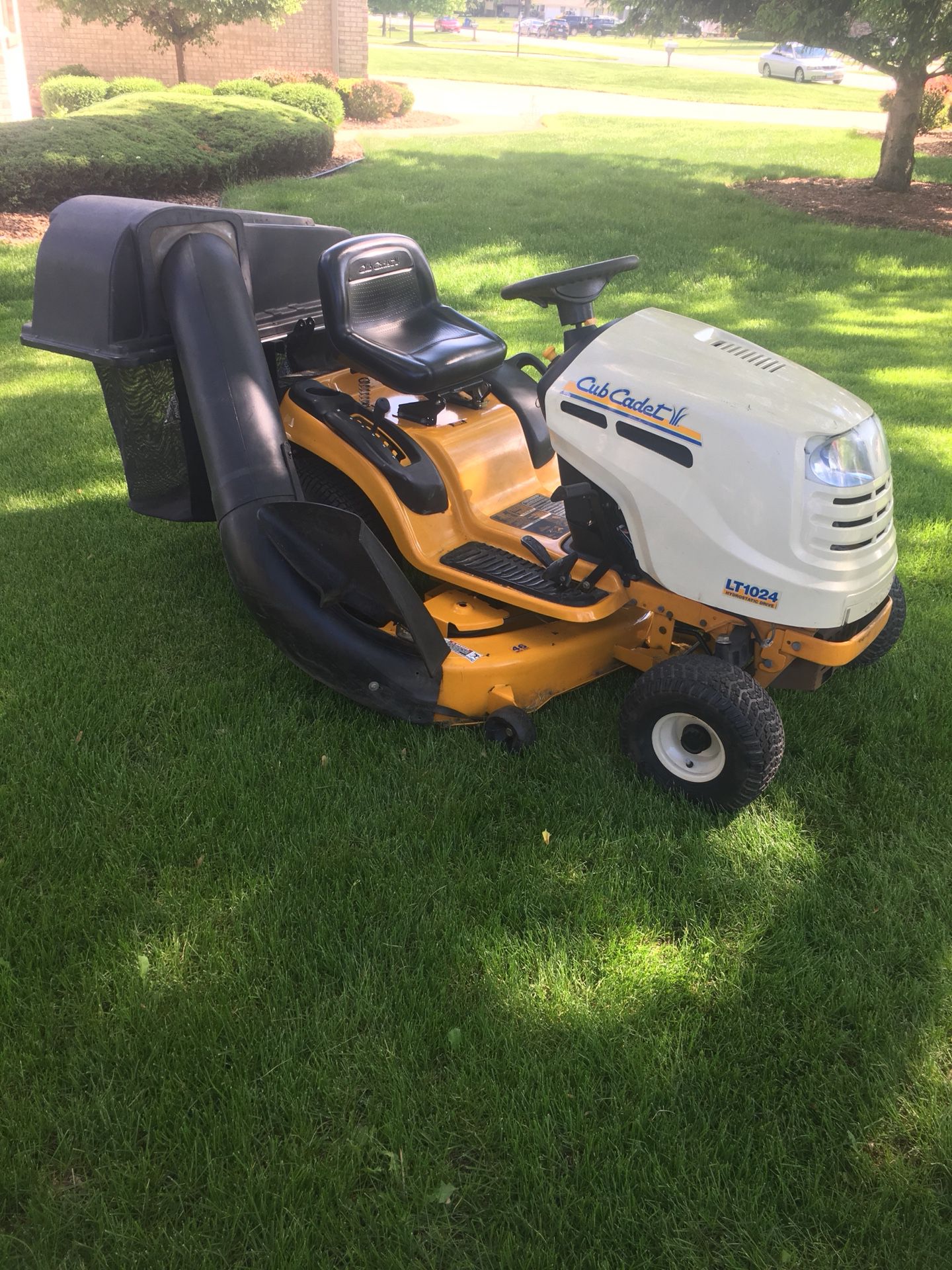Cub Cadet Lt1024 Riding Mower For Sale In Joliet Il Offerup