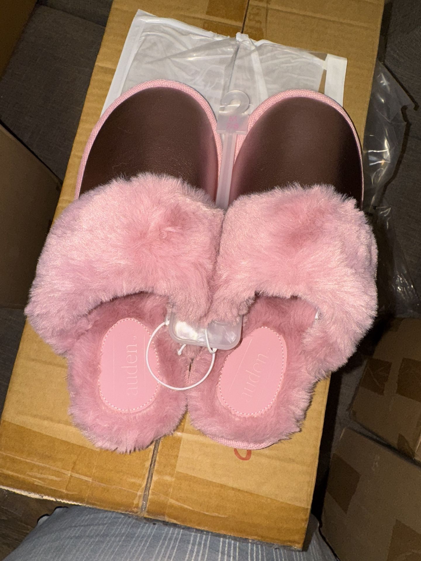 Slippers 