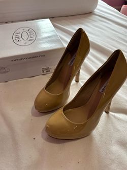 Steve Madden Heels taupe patient size 8.5