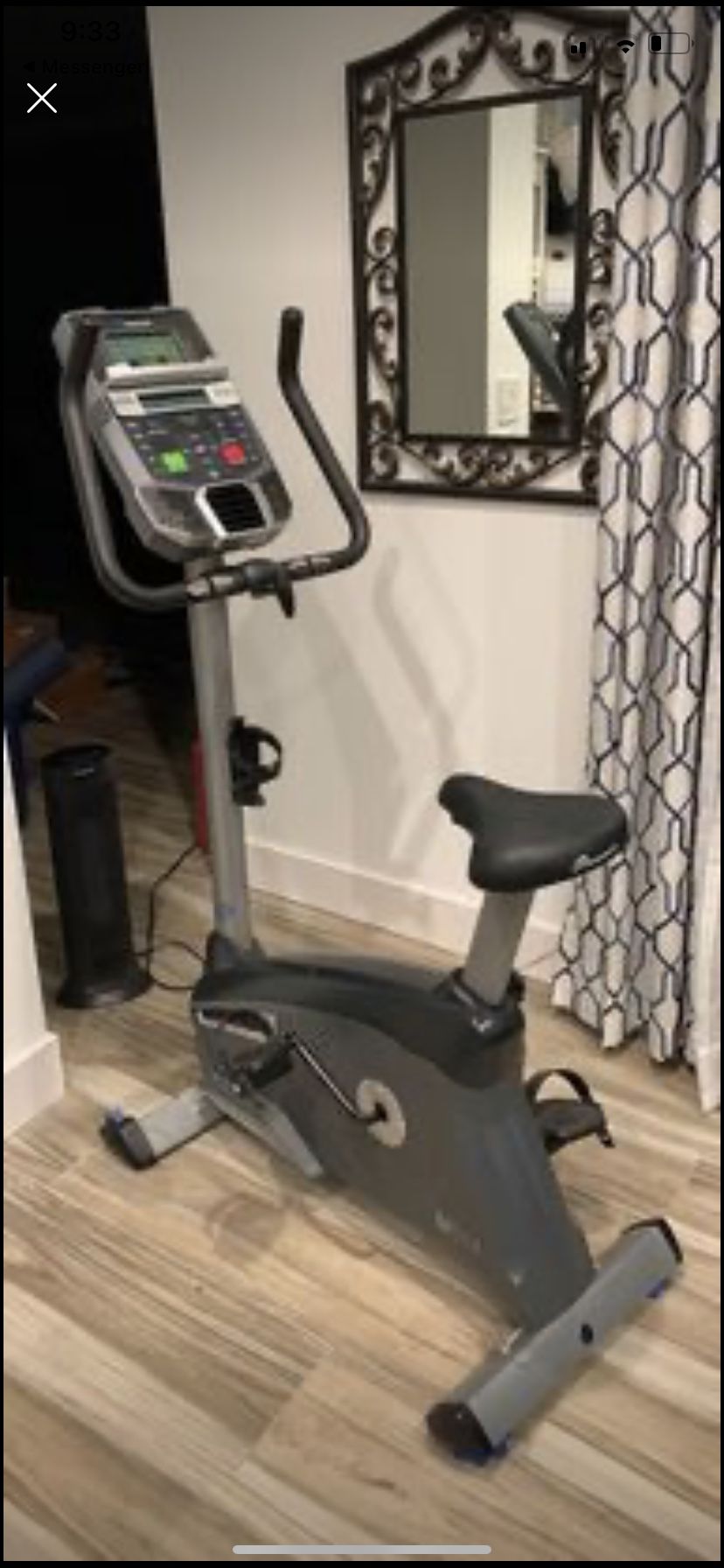 Nautilus U614 Upright Exercise Bike