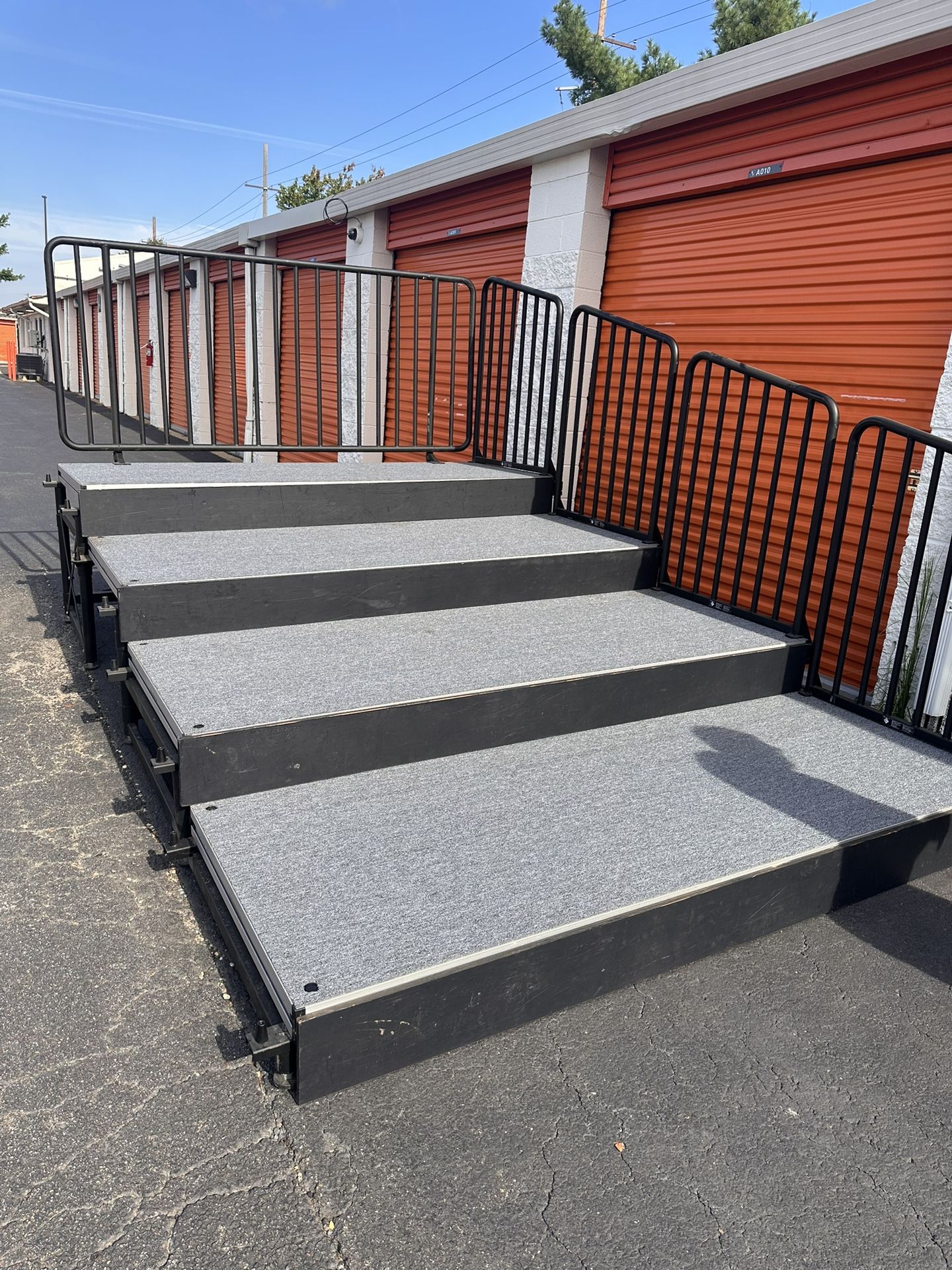 Stage Right Audience Riser Stage System Full Set 12x40’