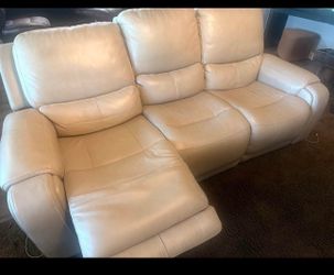 Simon Lee Longhorn wheat power sofa