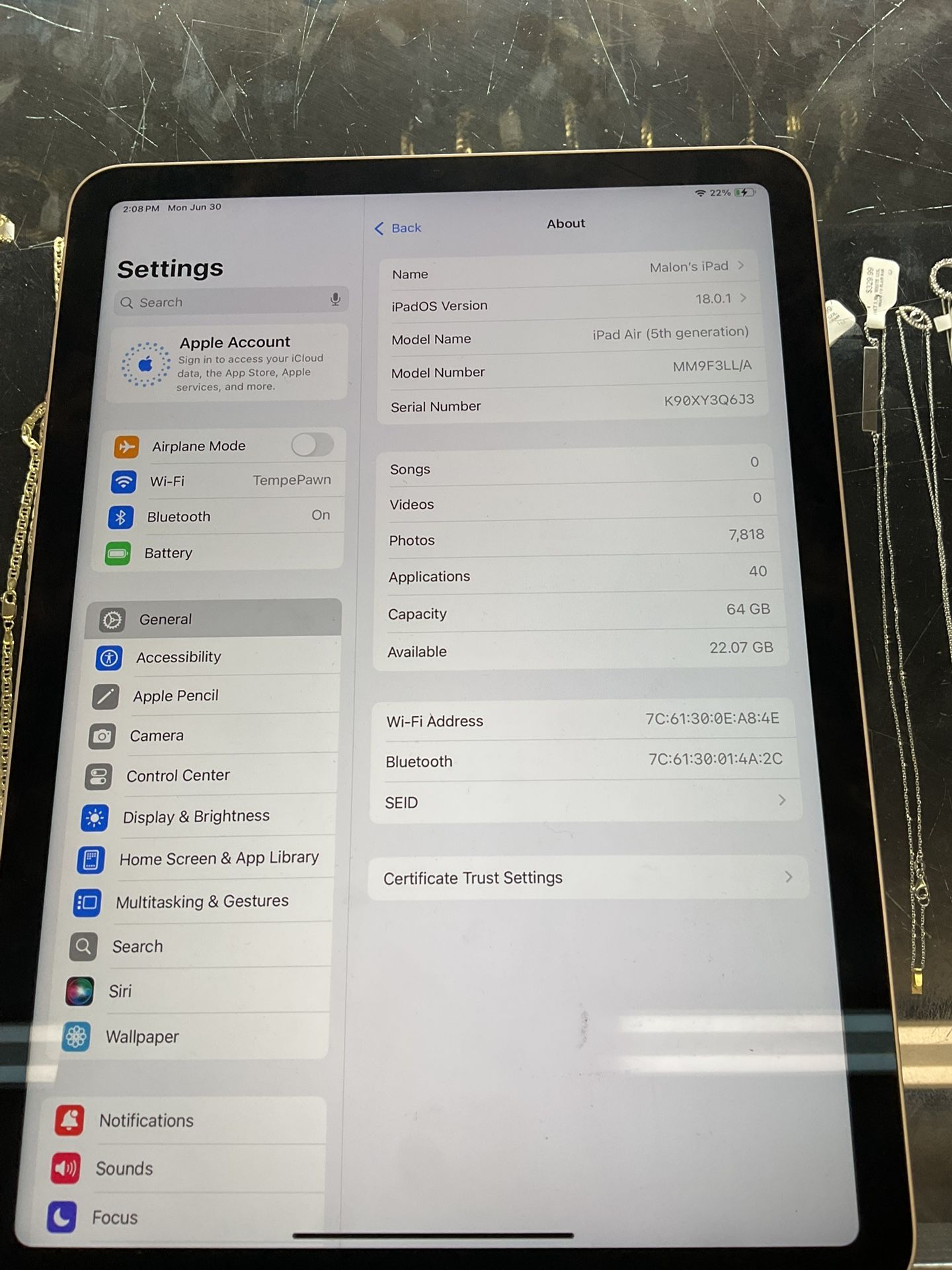 iPad Air 5th Gen 37813-1