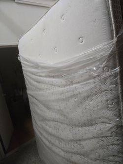 Used QUEEN mattress