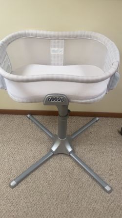 Halo bassinest swivel sleeper