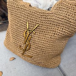 Saint Laurent Medium Tote Bag! 