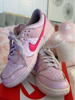 Nike dunk lows pink