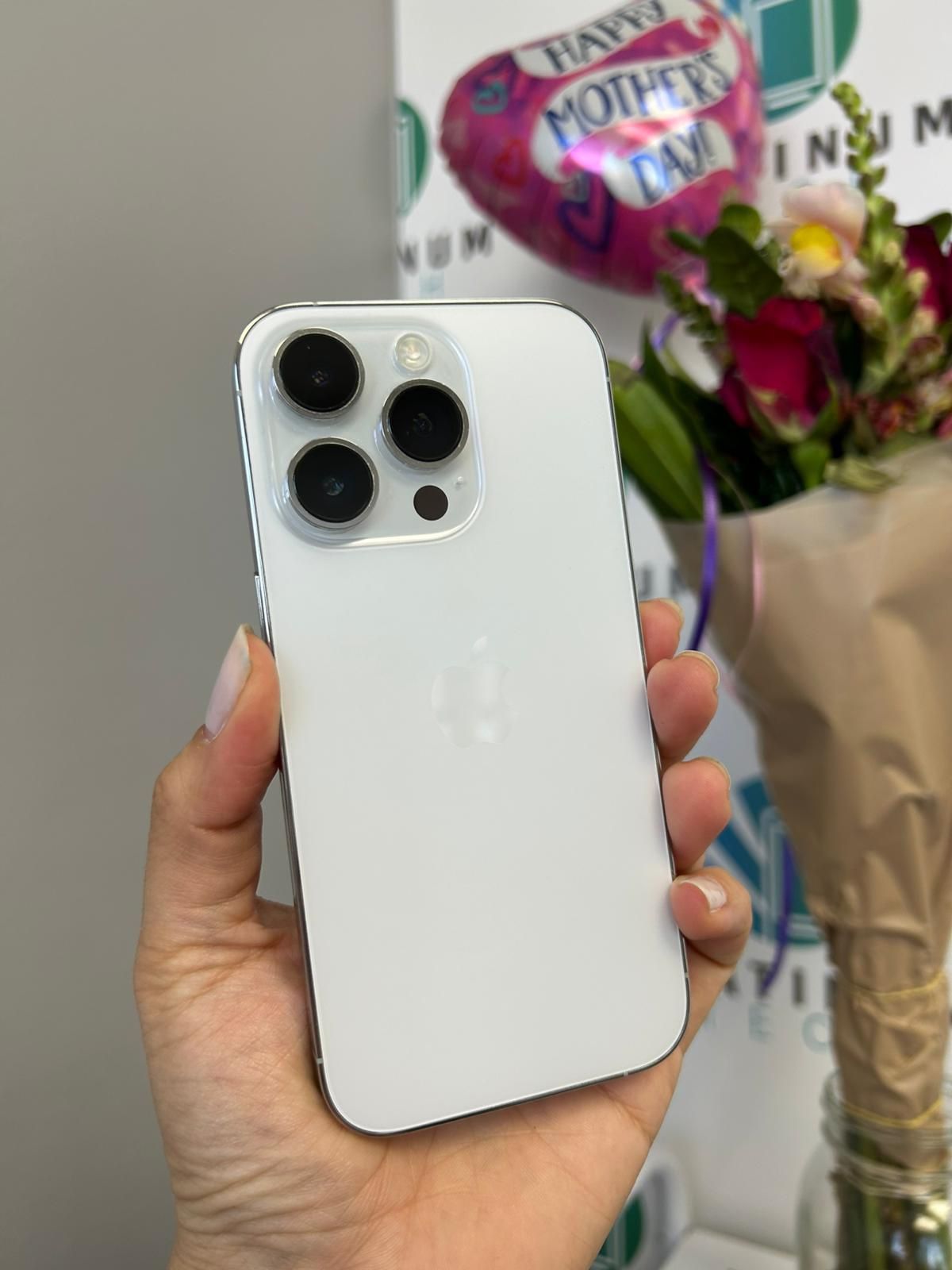 iPhone 14 Pro Unlocked Silver 256Gb Black Dots In Camera