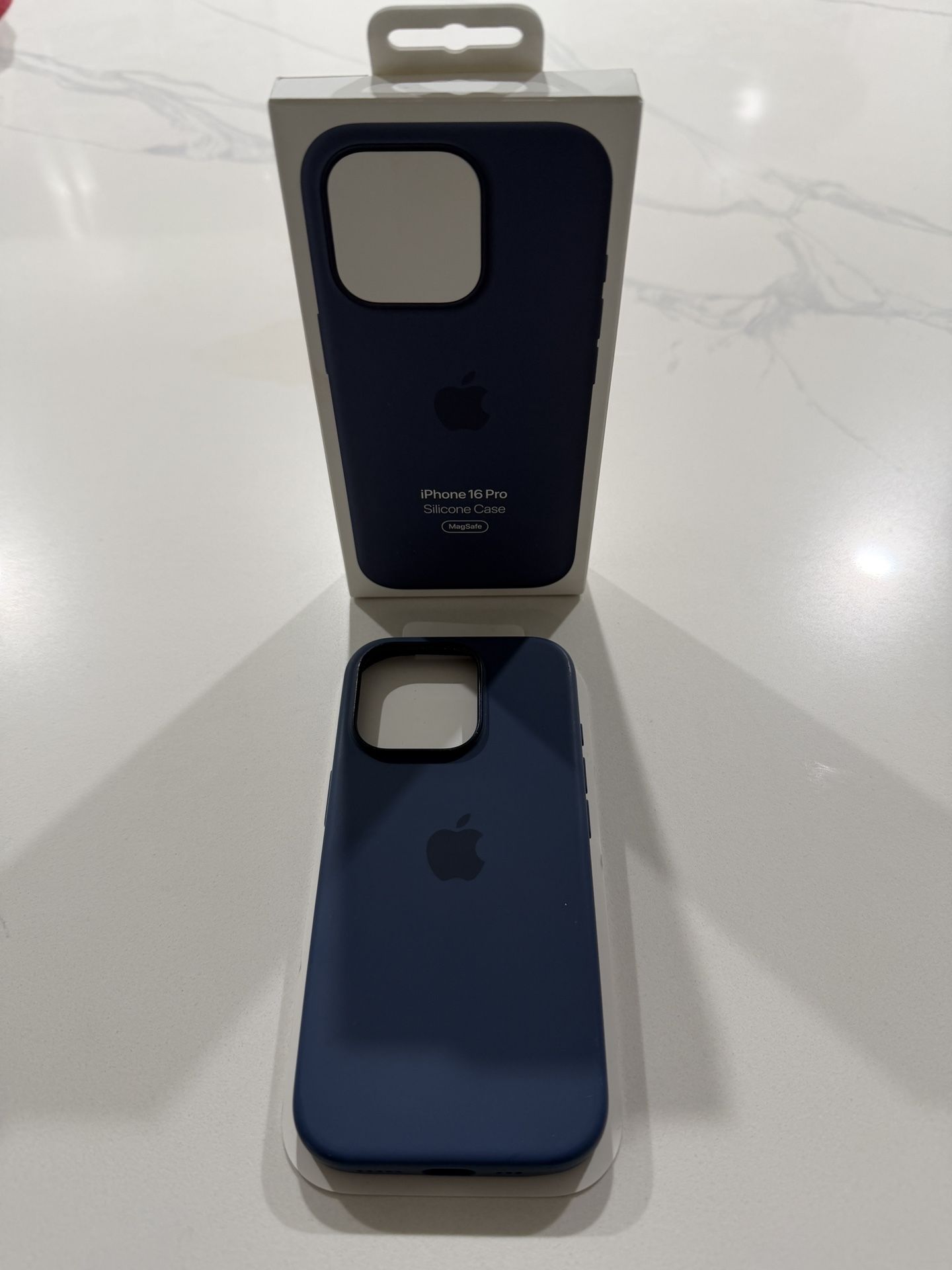 iPhone 16 Pro Silicone Mag Safe Case . Apple